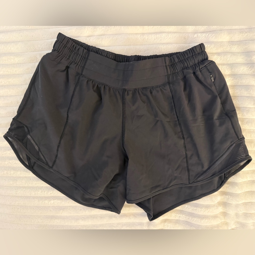 Lululemon hotty hot 4 inch short